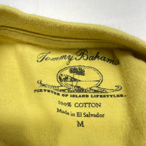 Men’s Tommy Bahama Short Sleeve Graphic Shirt Size Medium - Picture 3 of 3